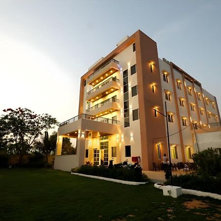Sheoganj Sun Stone Hotel & Club - Jawai מראה חיצוני תמונה