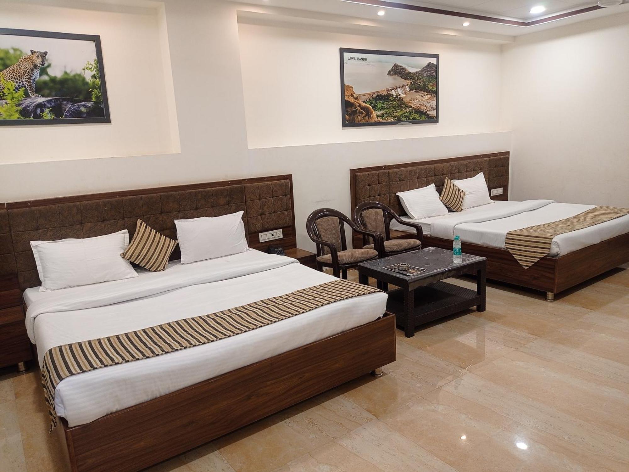 Sheoganj Sun Stone Hotel & Club - Jawai מראה חיצוני תמונה