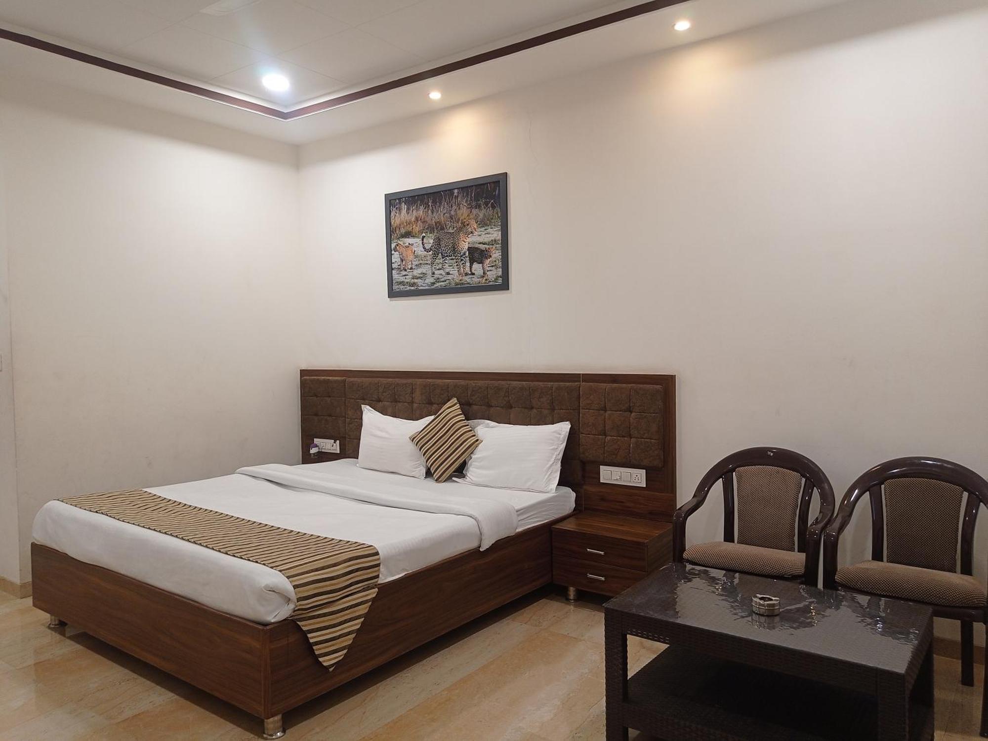 Sheoganj Sun Stone Hotel & Club - Jawai מראה חיצוני תמונה